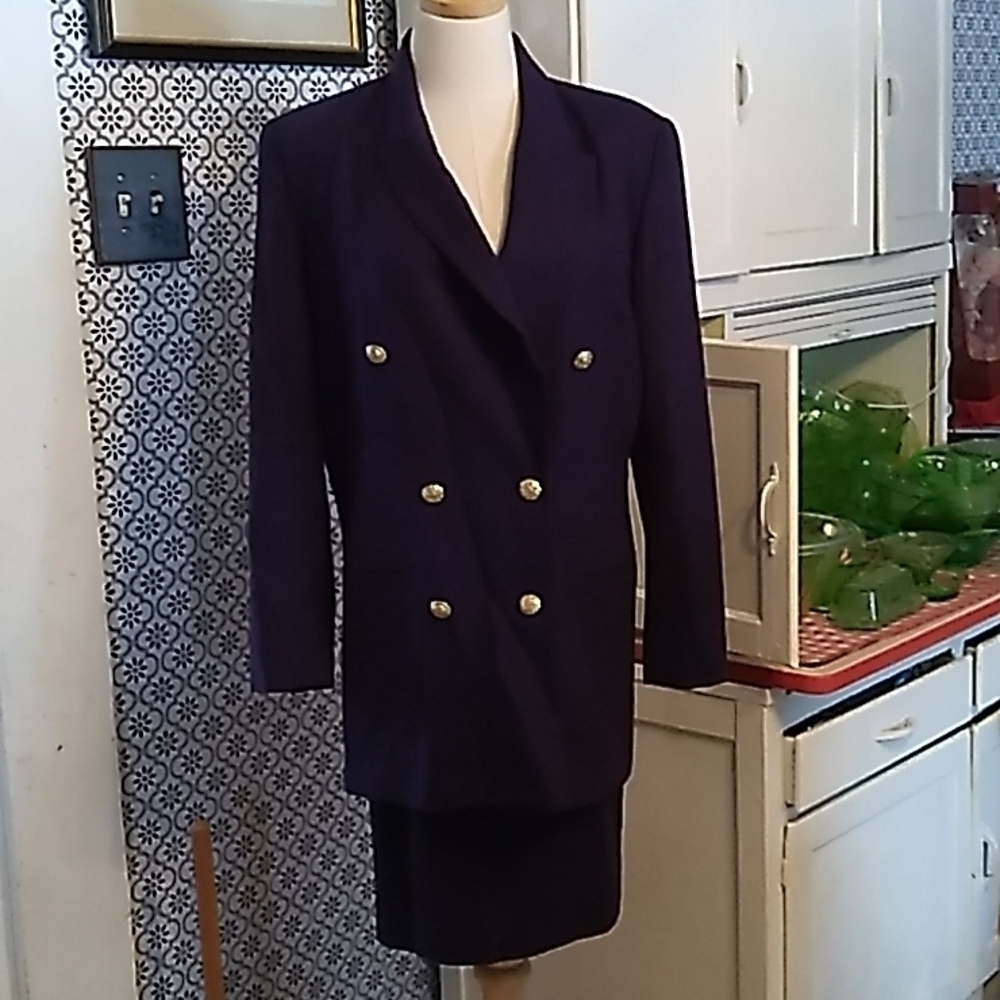 Vintage 1980s 100% wool Valerie Stevens skirt jacket set